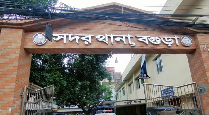 সেপটিক ট্যাংক থেকে মোবাইল ফোন তুলতে গিয়ে প্রাণ গেল যুবকের